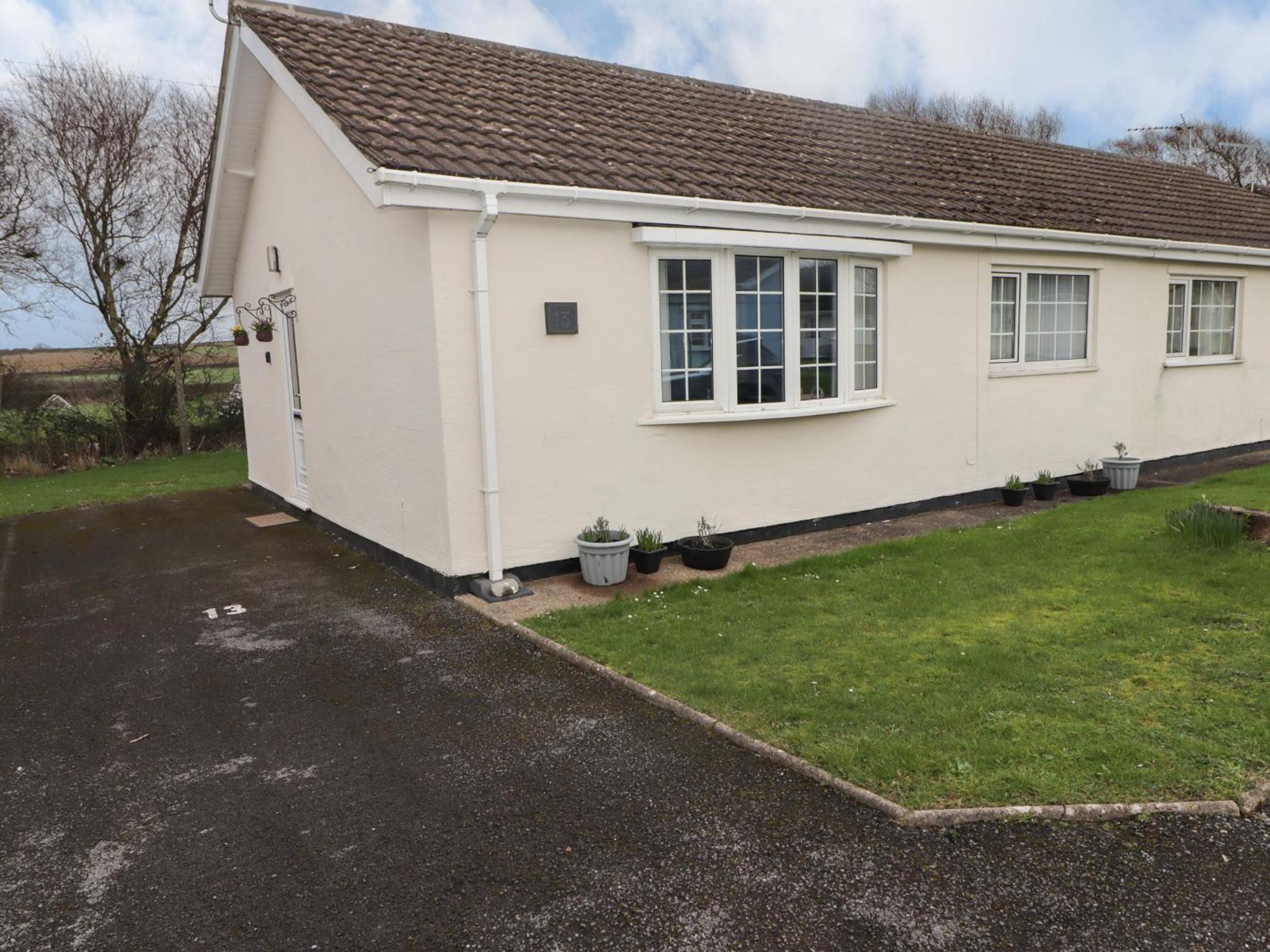 13 Gower Holiday Village Swansea Ngoại thất bức ảnh
