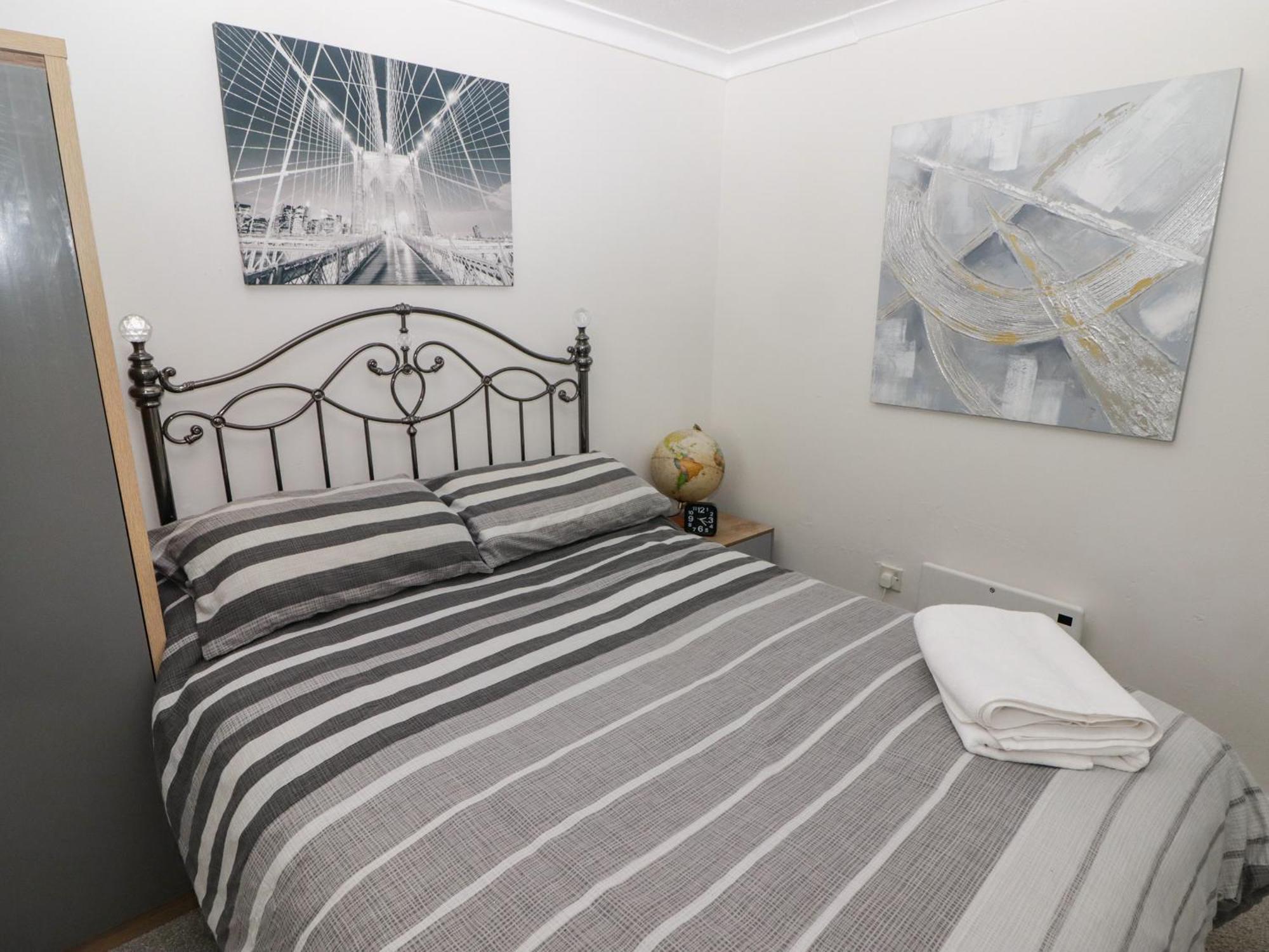 13 Gower Holiday Village Swansea Ngoại thất bức ảnh