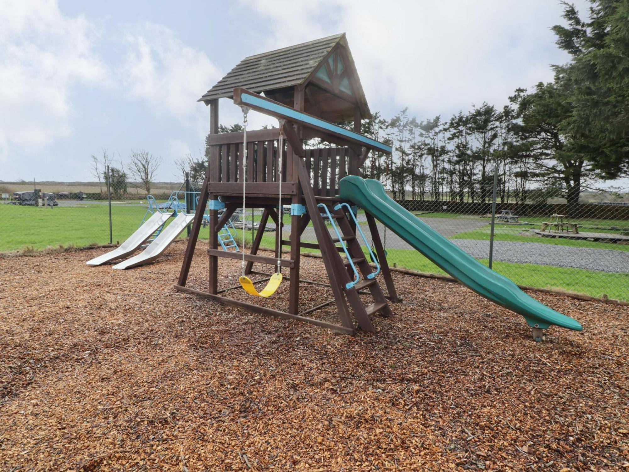13 Gower Holiday Village Swansea Ngoại thất bức ảnh